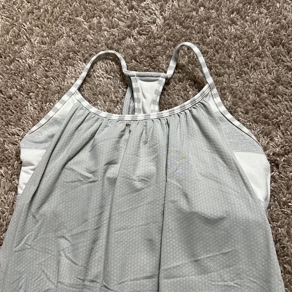 Lululemon top - Picture 2 of 5